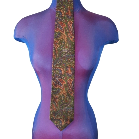 Metropolitan Museum of Art Necktie Paisley 100%‎ Silk Men's - Picture 1 of 6